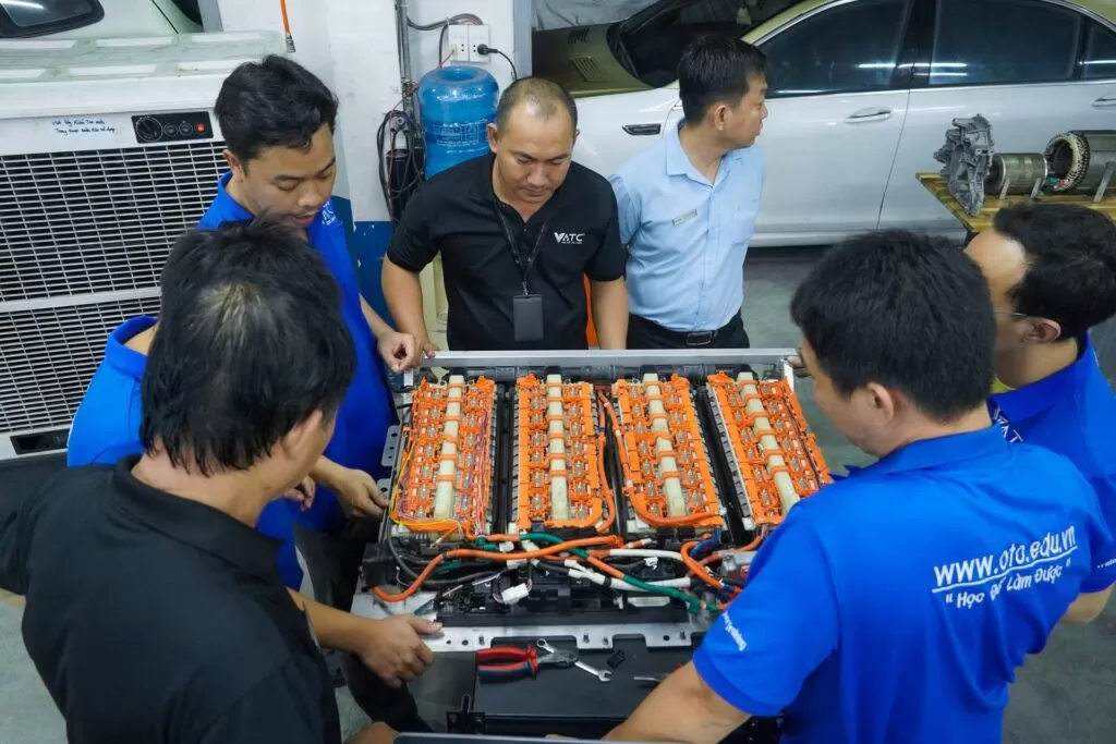 Sinh viên thiếu kỹ năng thực tế